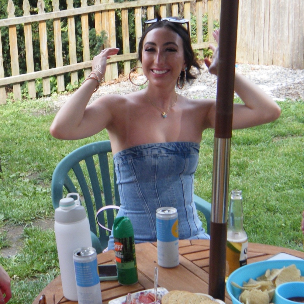 Meet your Posher, Olivia